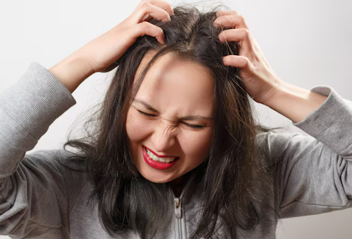 Oily, Itchy, or Thinning Hair? How Herbal Scalp Therapy Targets the Root Cause